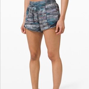 Lululemon hotty hot shorts NWT